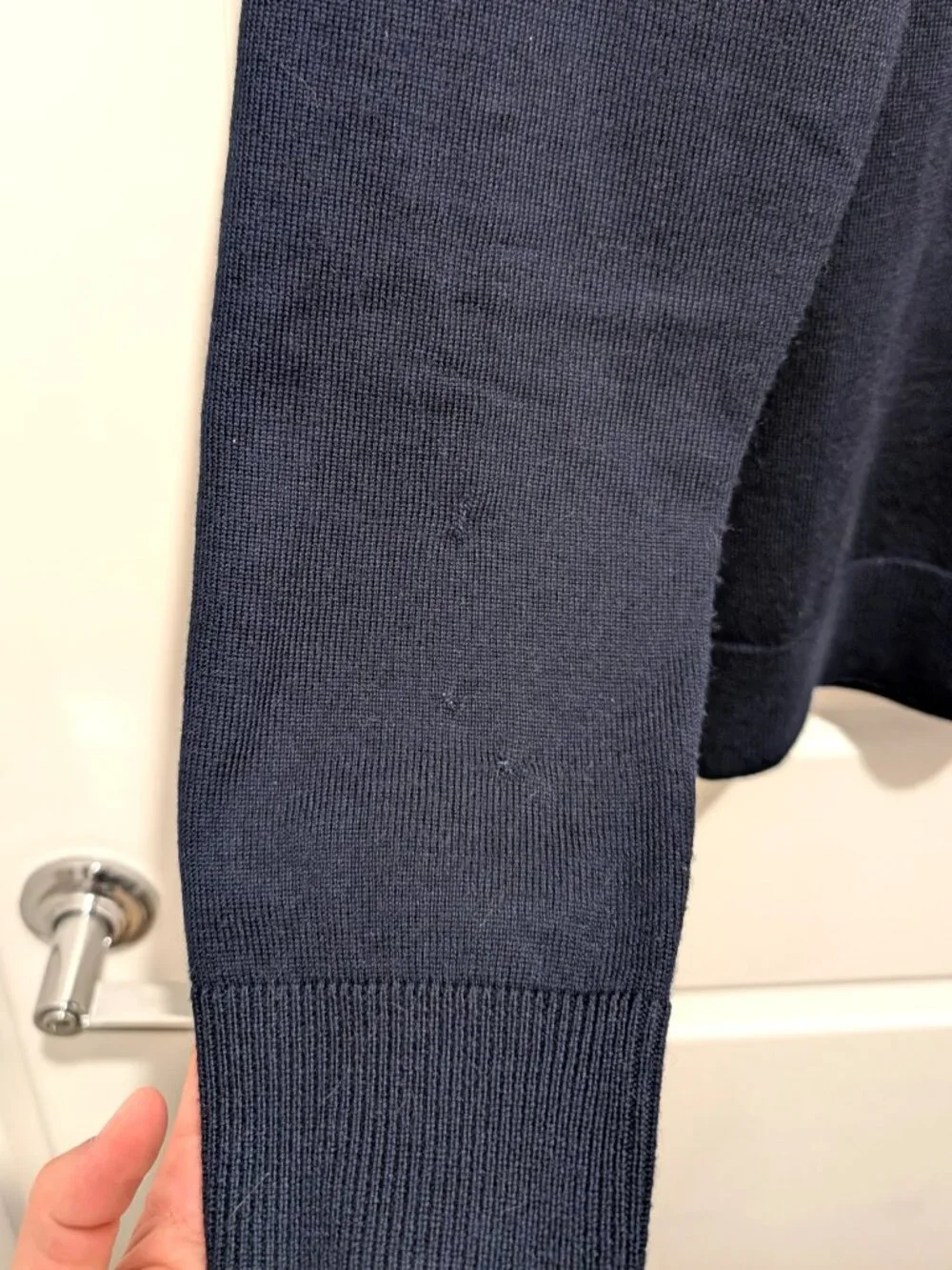 Raffi Navy Merino Wool V-Neck Sweater Men's L